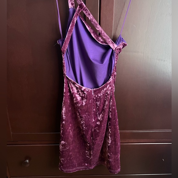 Revolve Corella dress - Picture 4 of 4